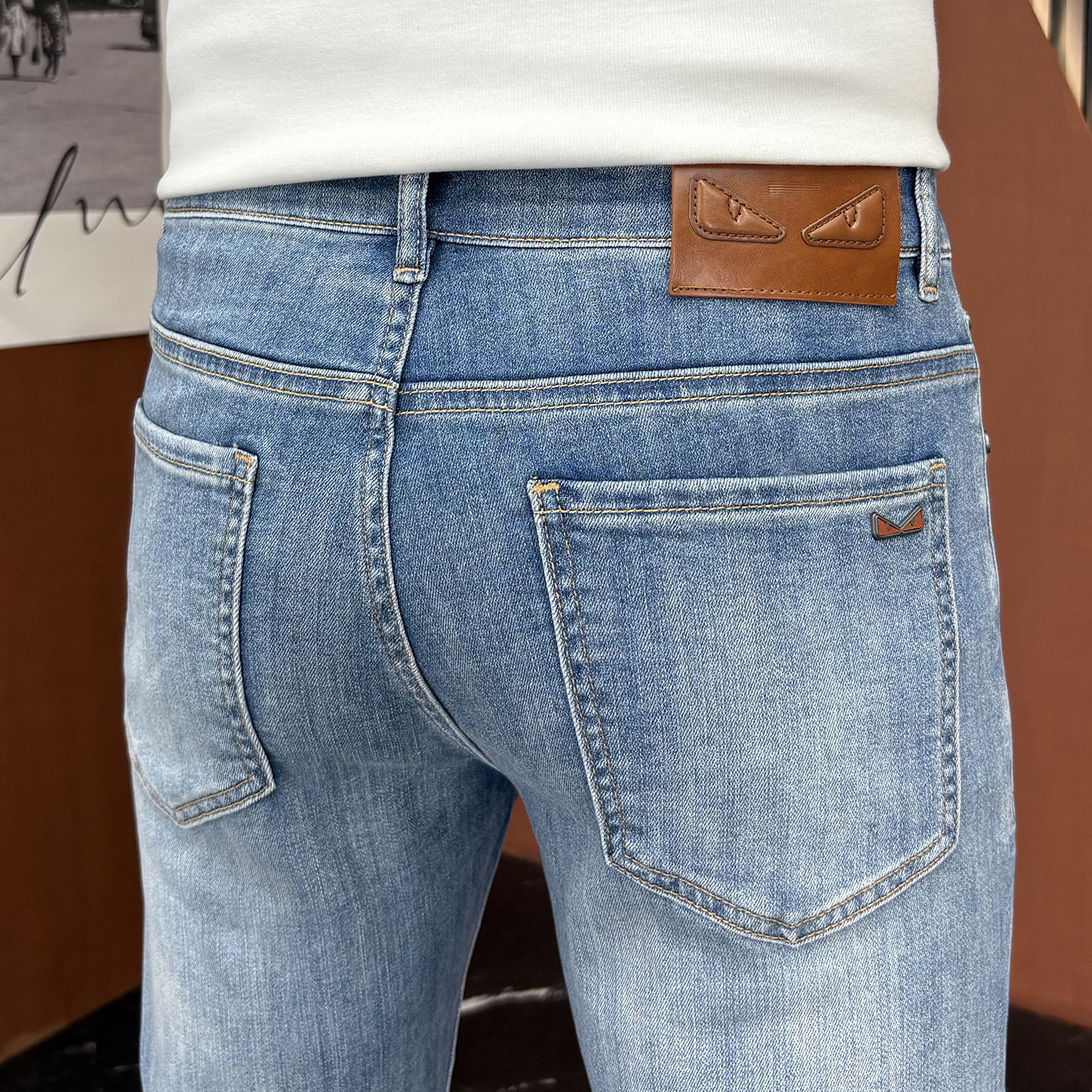 法国高端品牌春夏季蓝色牛仔裤男2026新款修身小直筒潮流休闲裤子