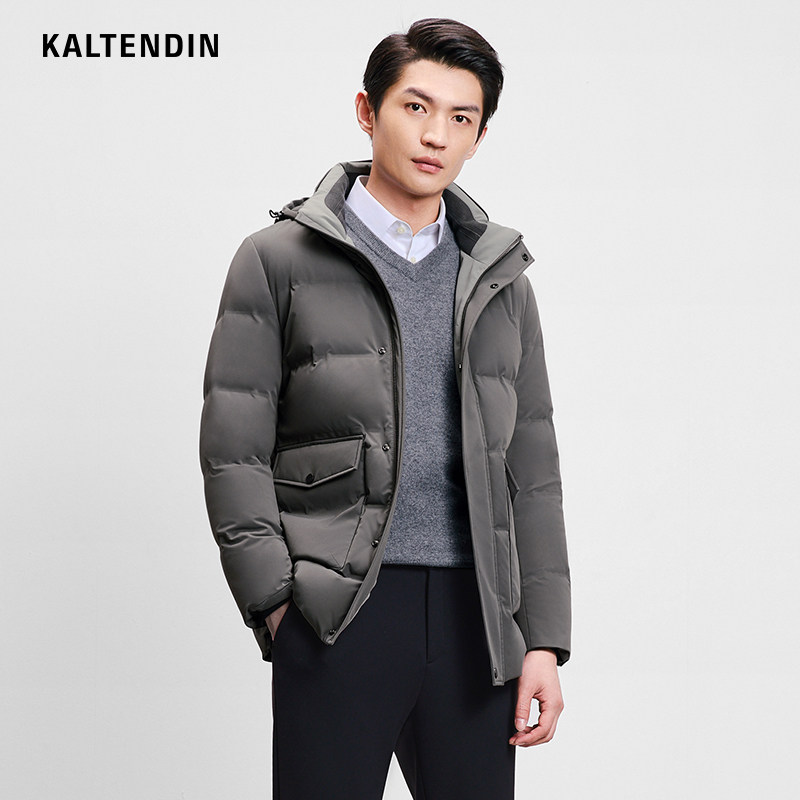 【鹅绒】卡尔丹顿男士尼克服兔毛内胆冬季防寒保暖加厚连帽羽绒服