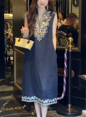 时尚连衣裙夏季无袖新款度假宽松2025背心刺绣休闲蓝色薄款连衣裙