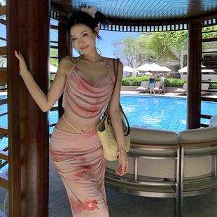 法式复古蜜桃粉色钢托聚拢露背纯欲绝美人鱼女神长裙马尔代夫泳衣