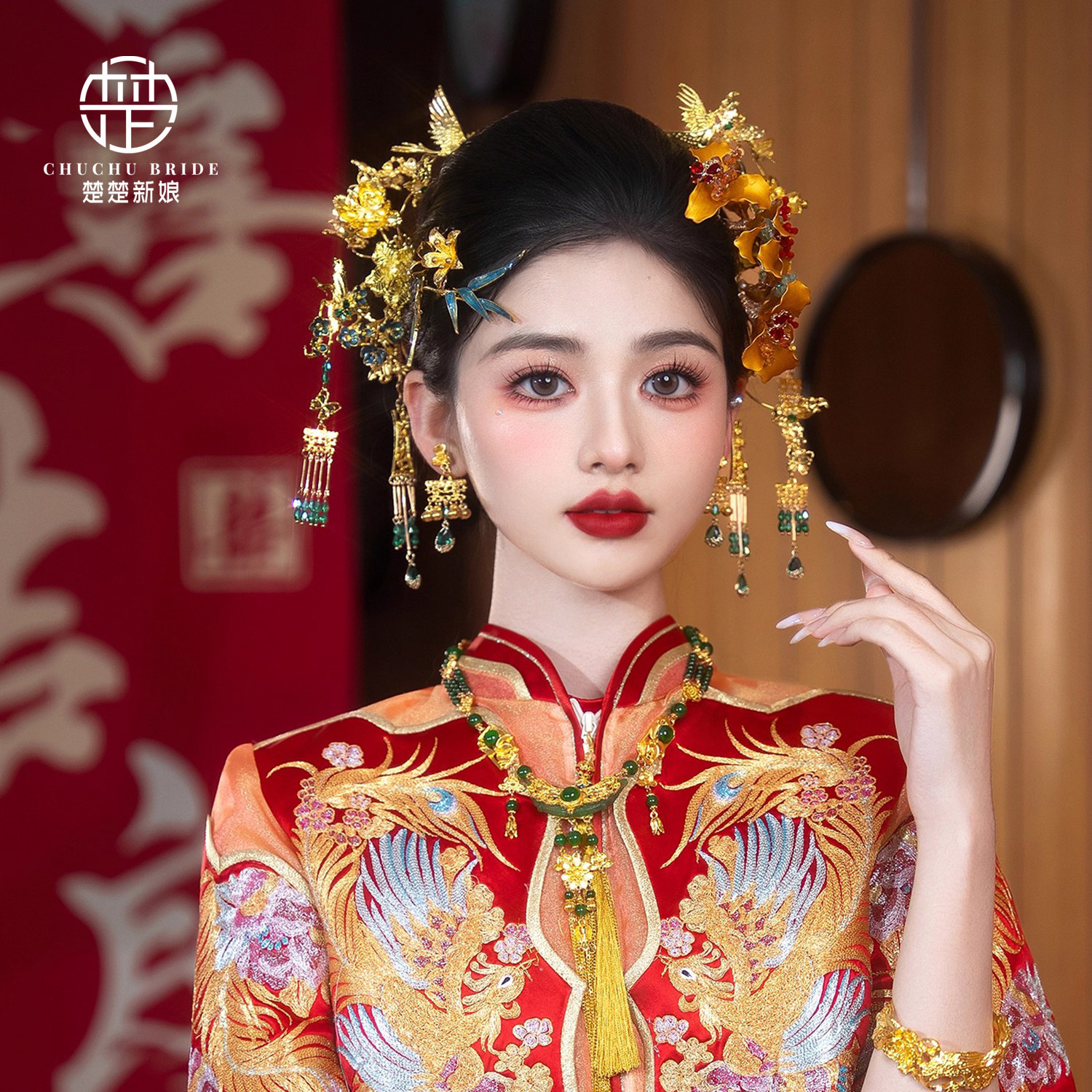 新娘国风结婚简单大气花朵秀禾金色头饰中式苏宫廷华丽大气配饰