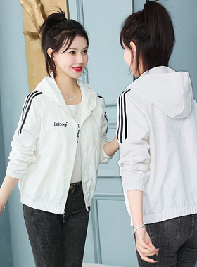 春秋新款短外套女休闲百搭洋气小个子春季减龄连帽夹克棒球服上衣