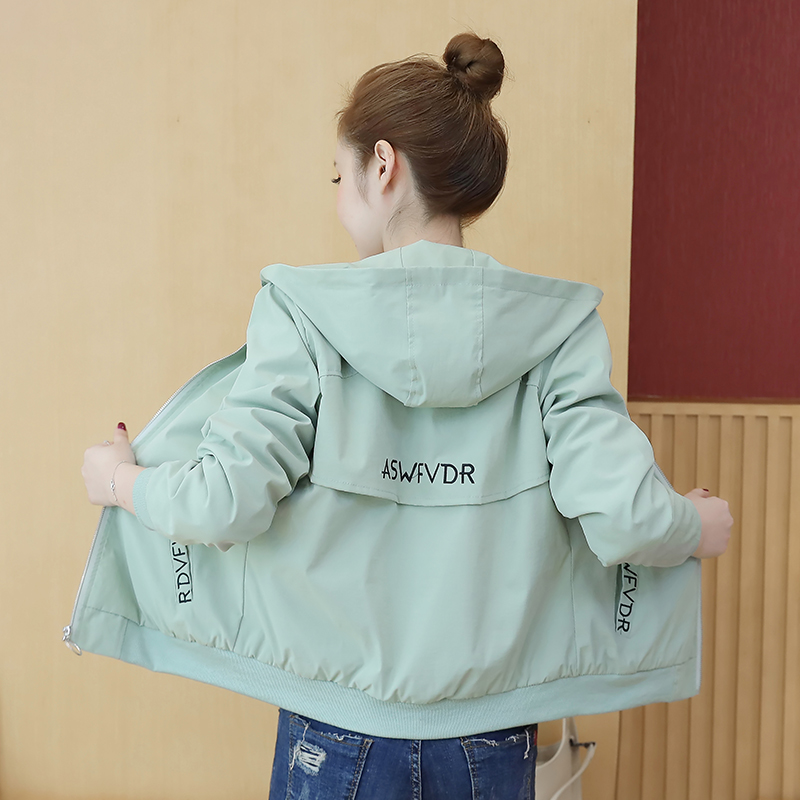 2025秋冬季新款加绒加厚女短款绣花连帽棉服韩版修身外套棒球服潮