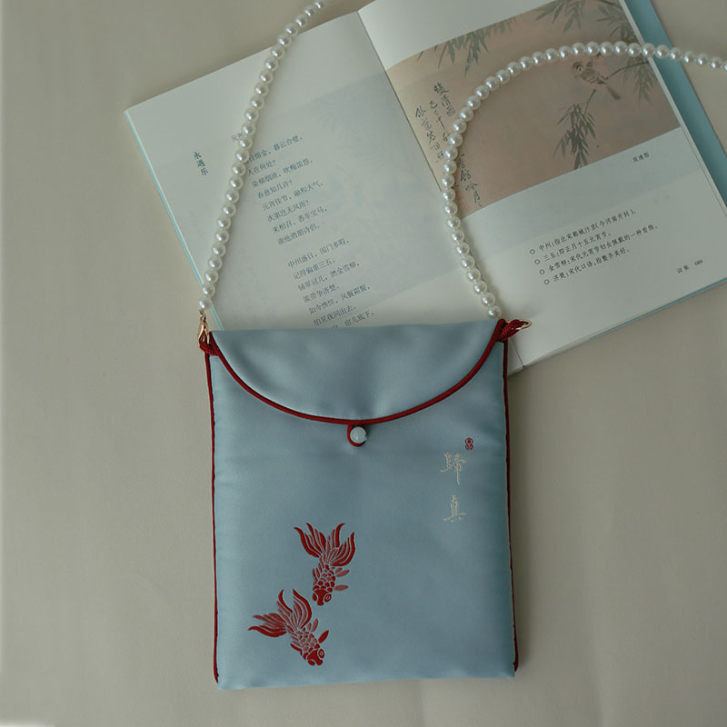 中式斜挎小包包配汉服旗袍包包