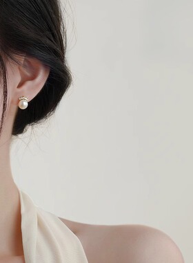 皇冠天然淡水珍珠耳钉女 简约百搭高级感养耳洞耳环 s999银针耳饰