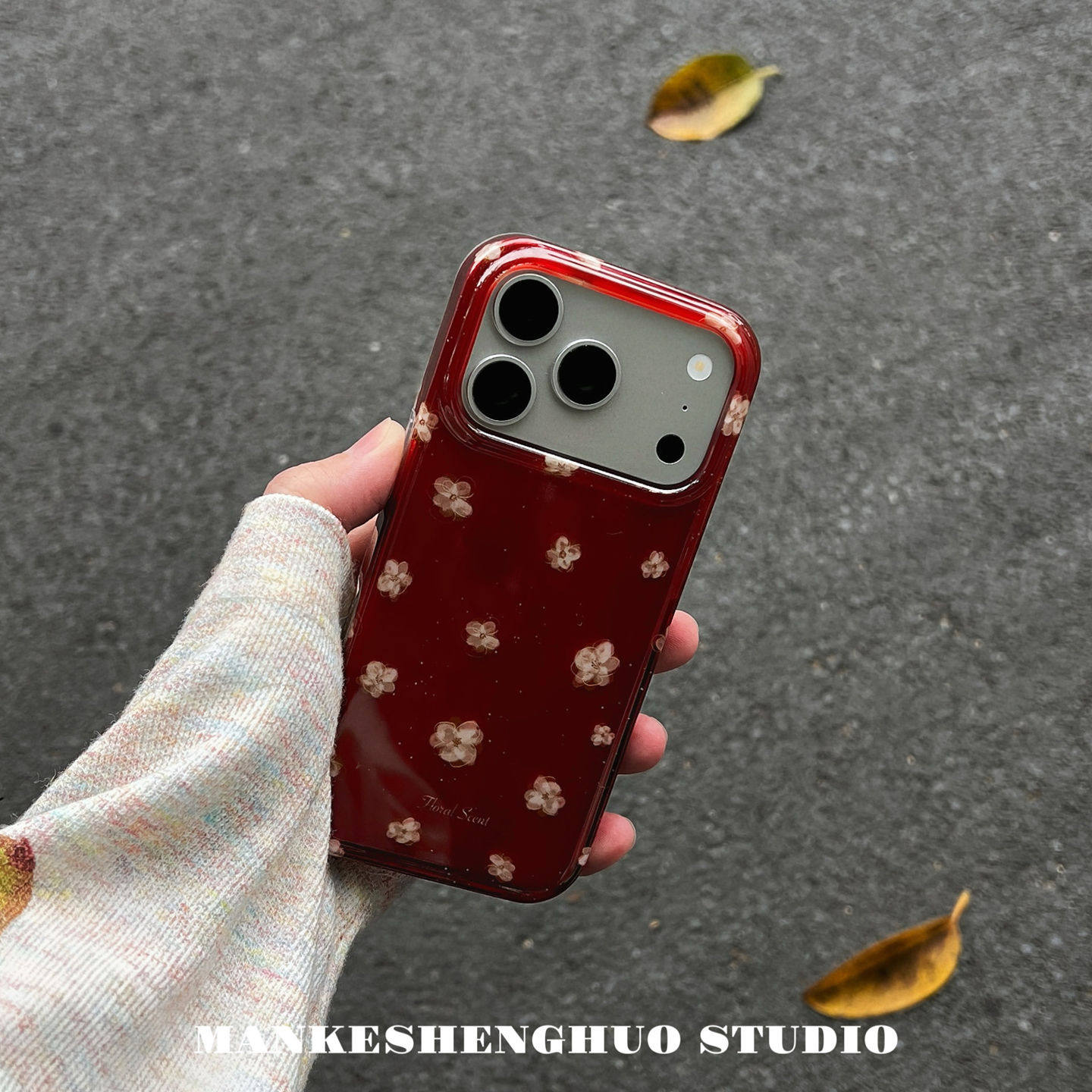 春天ins风小清新复古酒红色碎花朵苹果17手机壳适用iPhone16promax高级感小众超火15pro超好看新款14全包防摔