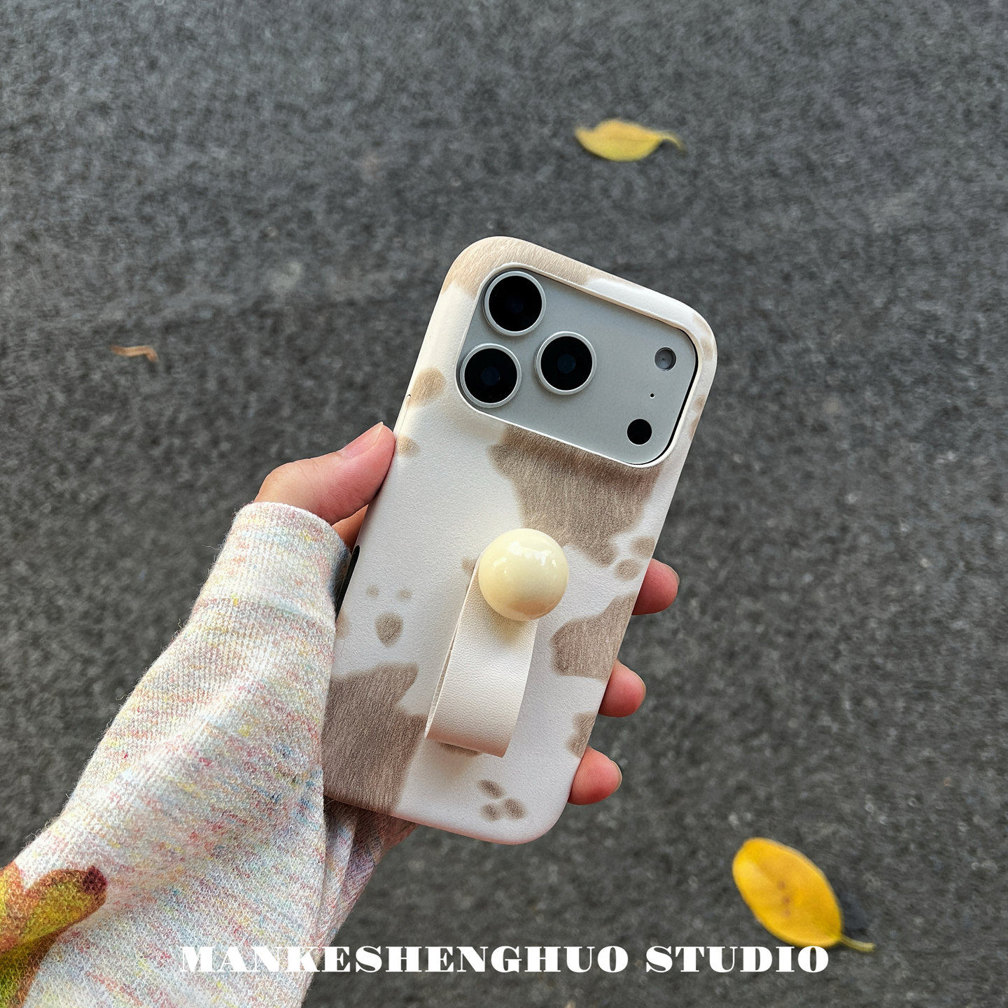 秋冬氛围感ins冷淡风奶牛纹指环扣苹果17手机壳适用iPhone16promax小众简约15pro超好看女新款14全包防