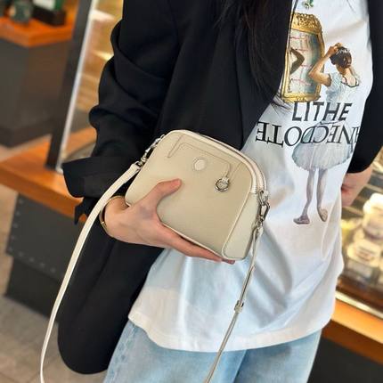 真皮小包包女2025新款手机包女士妈妈包百搭单肩斜挎包迷你小方包
