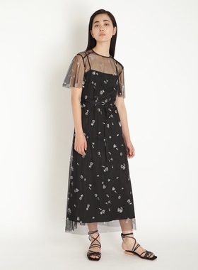 日代国内现货 日本furfur 刺绣连衣裙  RWFO201082 两件套