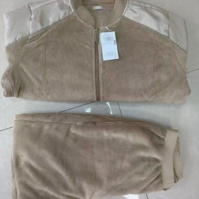 冬季卡其色19边防巡逻绒衣