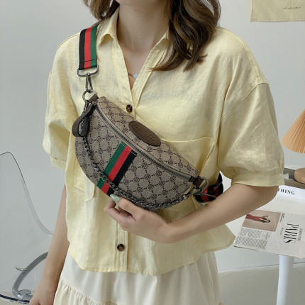 香港代购真皮女包2026新款胸包女洋气单肩斜挎网红腰包ins街头潮