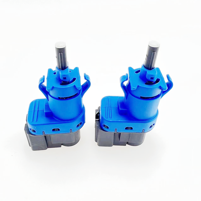 风行景逸1.5 X3 X5 XV SUV S500 S50 SX5 X6刹车灯开关制动灯开关