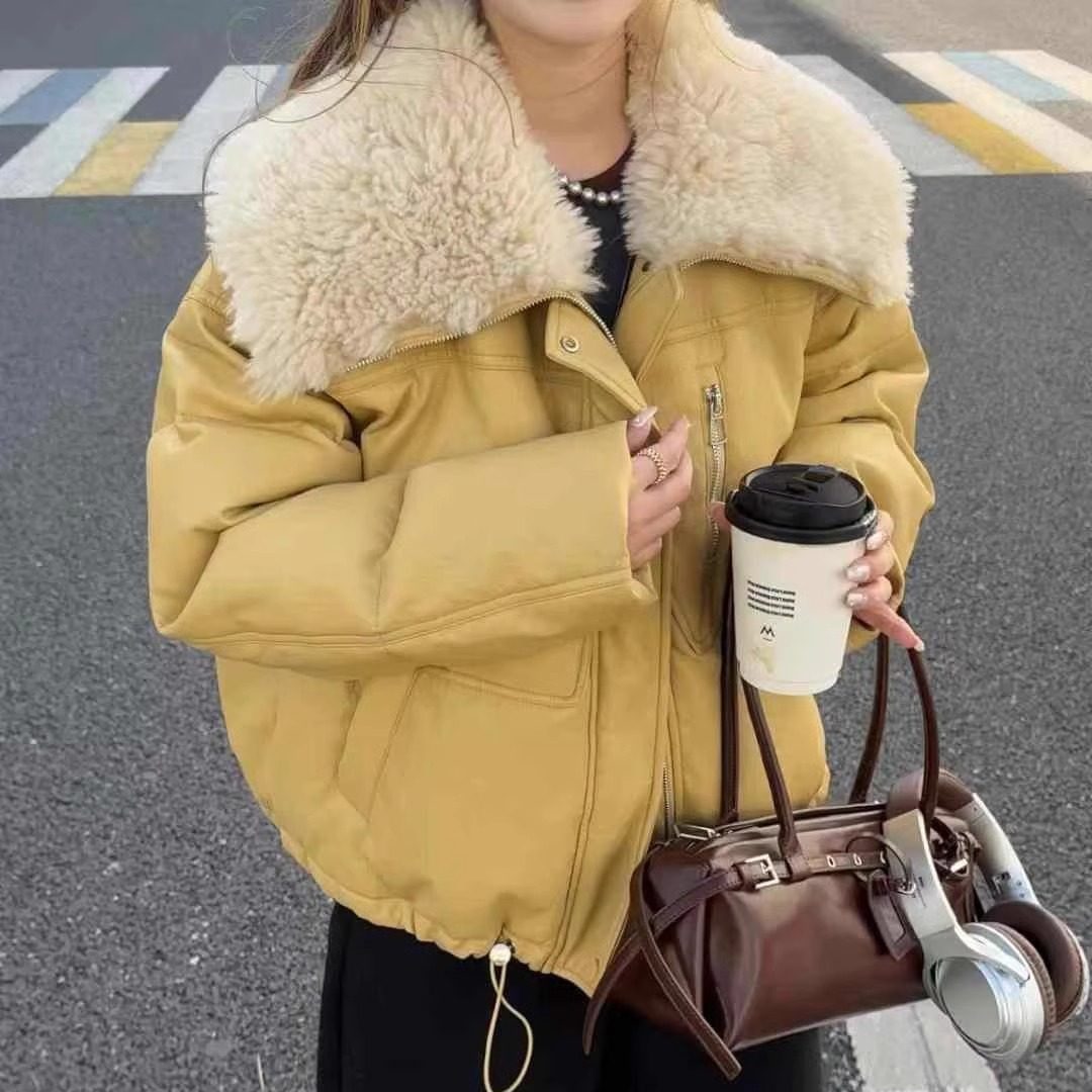 特价羊羔毛拼接大翻领短款皮羽绒服机车加厚夹克衫女装冬新款2024
