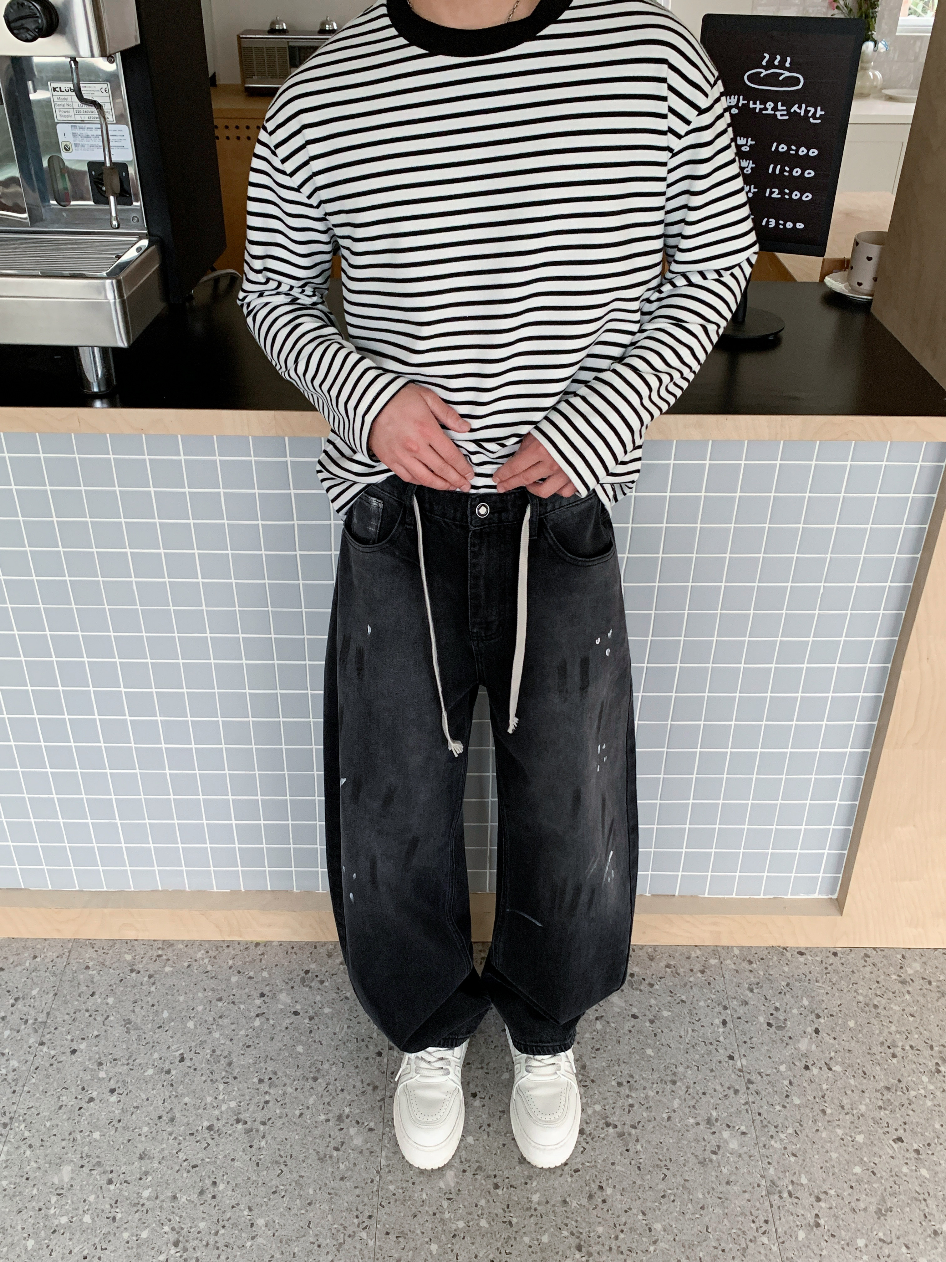 墨本MOBEN春季新款男牛仔裤青年痞帅高街水洗擦漆重工艺直筒裤子