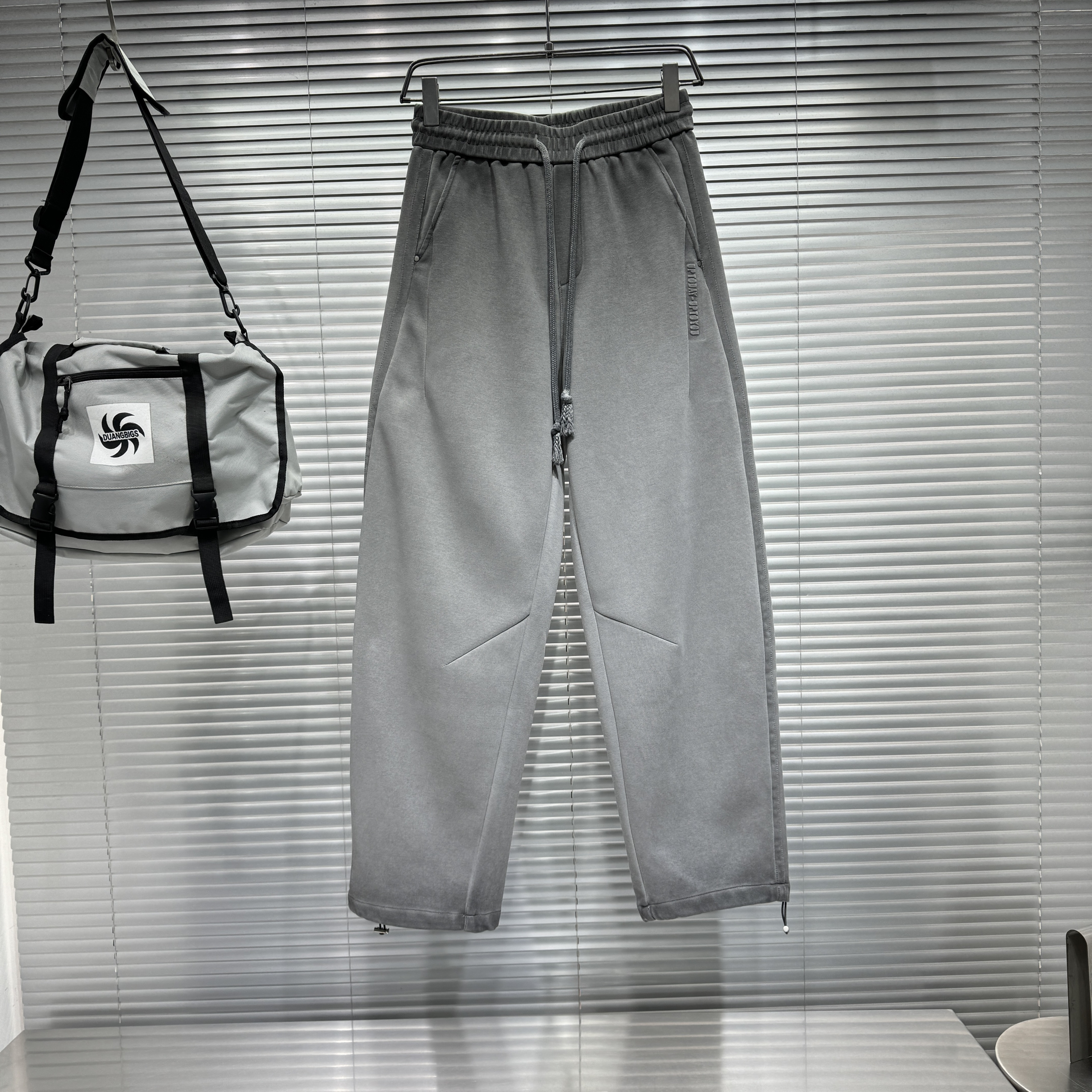 YOUDU春季新款男直筒裤水洗宽松潮流渐变裤子青年痞帅休闲长裤子