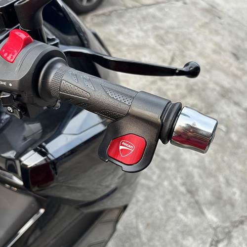 杜卡迪自由800街霸V2 V4怪兽 821/696/795/796油门省力助力器配件