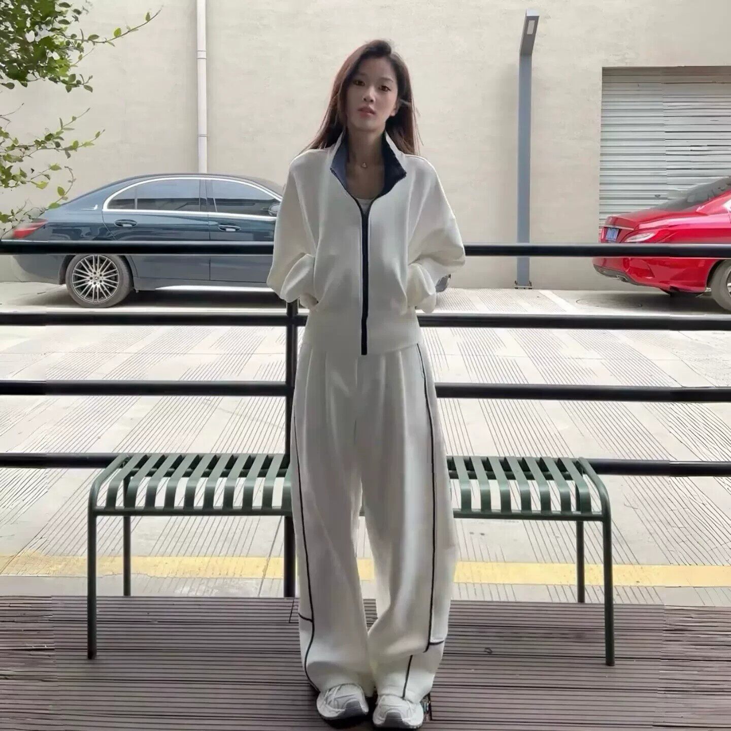时尚休闲套装女秋季新款设计感拼接撞色显瘦立领卫衣阔腿裤两件套