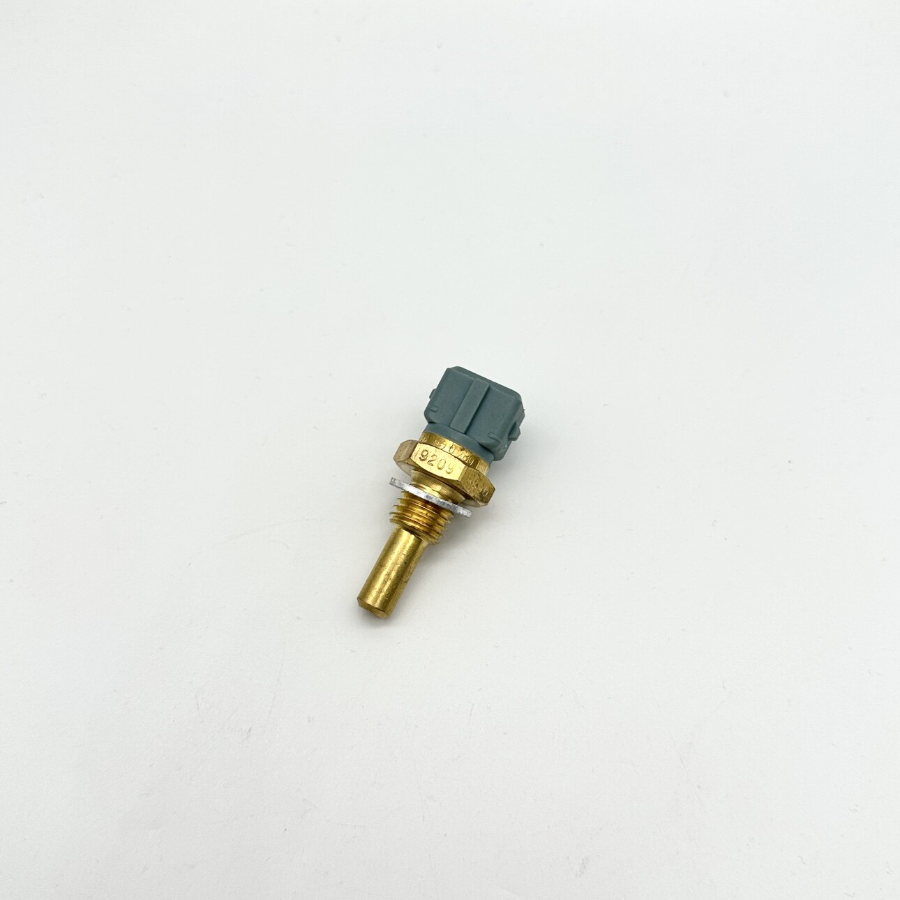 适用于猎豹三菱黑金刚奇兵水温传感器感应塞开关插头