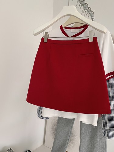 红色a字裙黑色短裙包臀裙裙裤