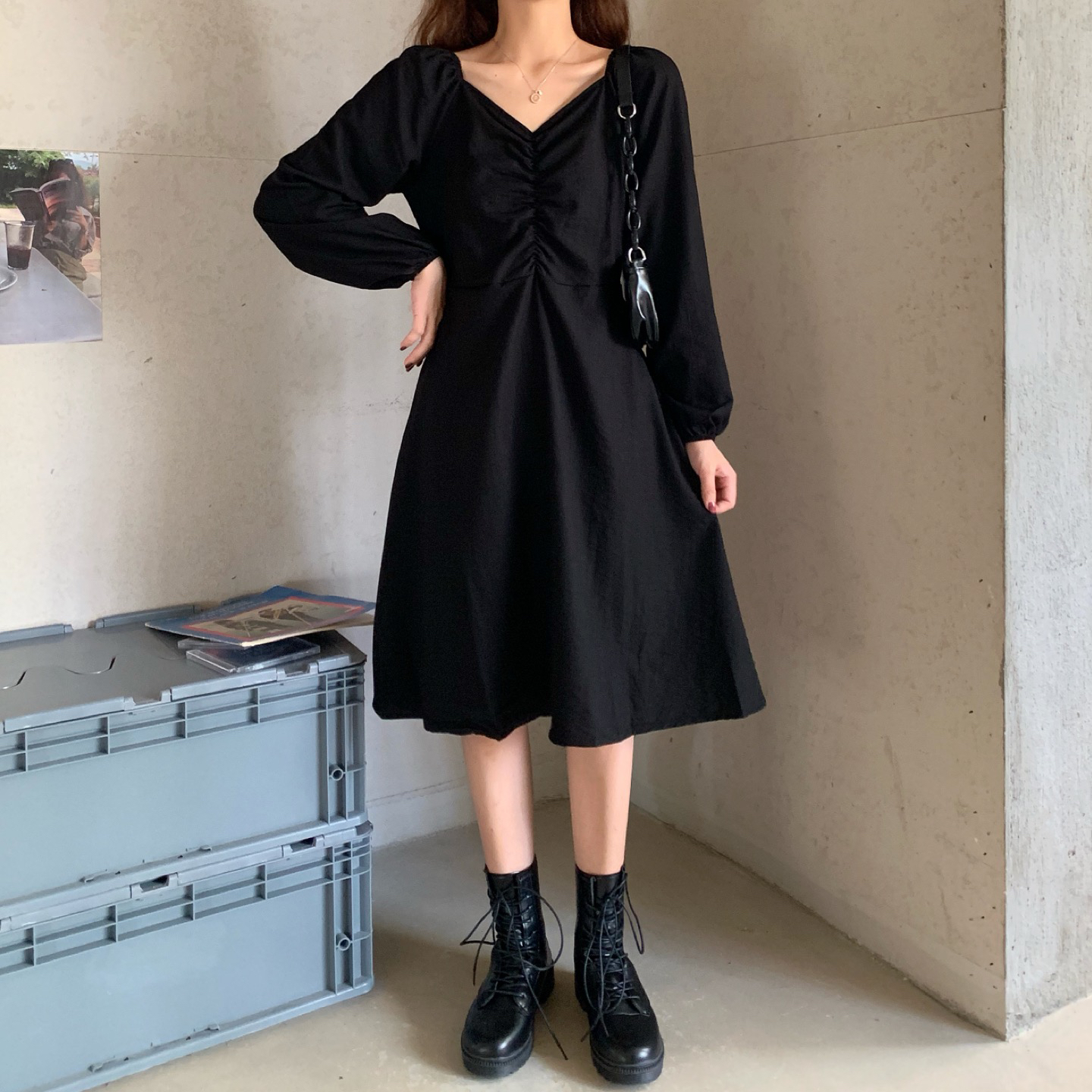 Real price real shot 2021 new early spring Korean dress with thin waist and long sleeve skirt