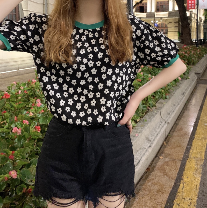 Real price new retro Hong Kong style small flower thin Chiffon T-shirt bubble sleeve foreign style top