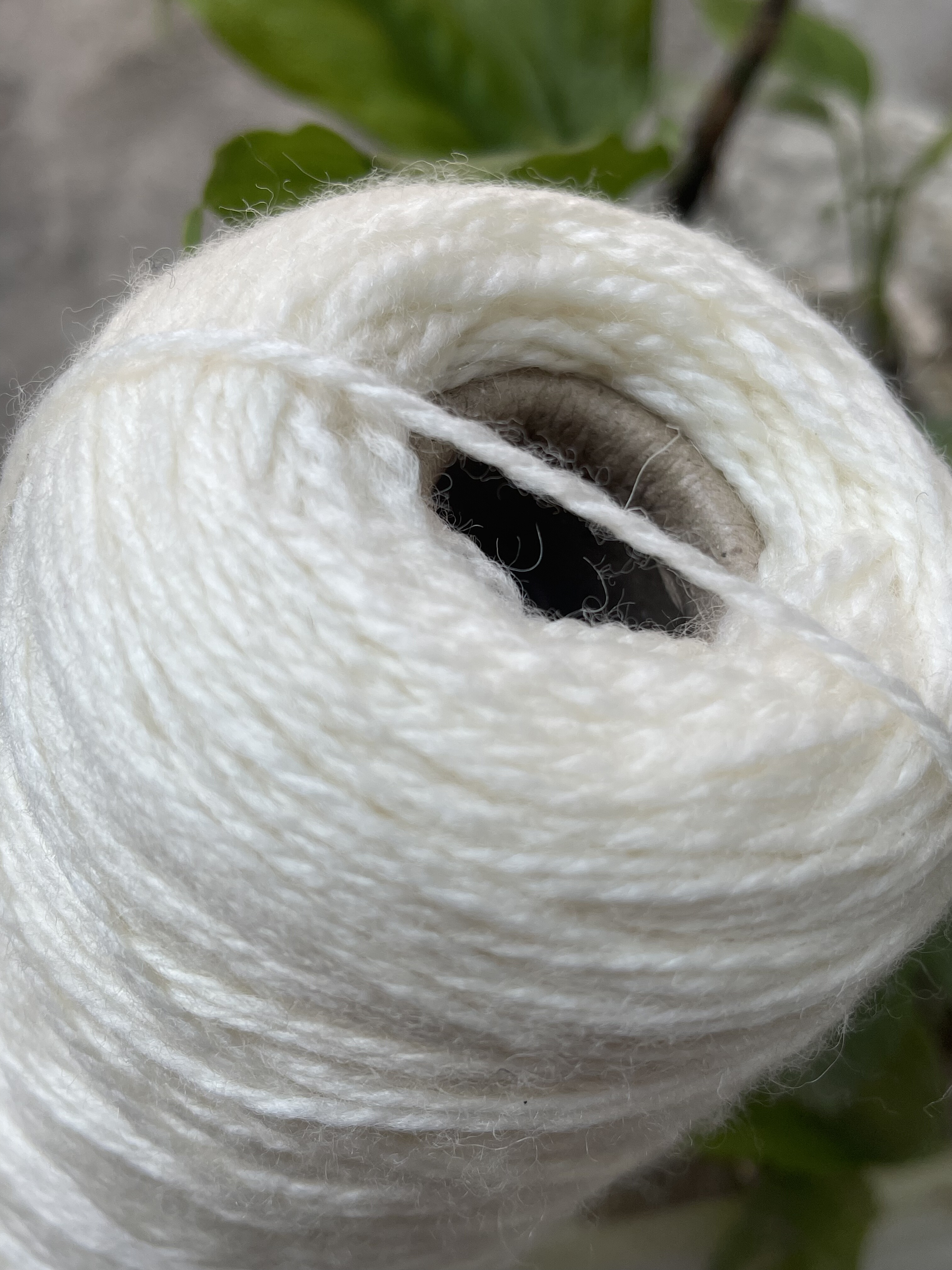 米白色100%羊毛中粗线  纯羊毛手编毛衣 帽子线 可染色 柔软不扎