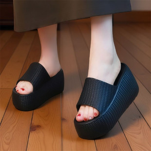 黑色坡跟拖鞋厚底轻便高跟凉拖鞋女夏软底防滑外穿防水洗澡松糕跟