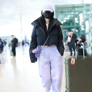 李沁同款衣服2024冬季新款韩版加厚保暖连帽羽绒服女短款外套潮