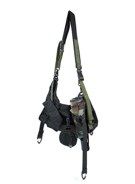 MEDKAI原创机能风斜挎包街潮牌男可拆卸模块赛博朋克工装单肩书包