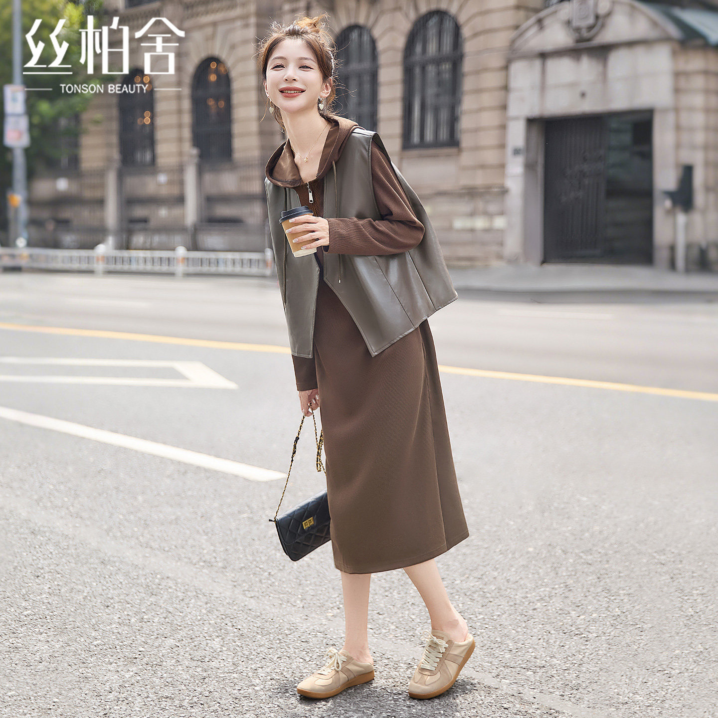 丝柏舍马夹搭连帽连衣裙时尚套装