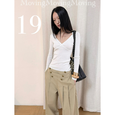 MovingMovingMoving 百搭V领打底