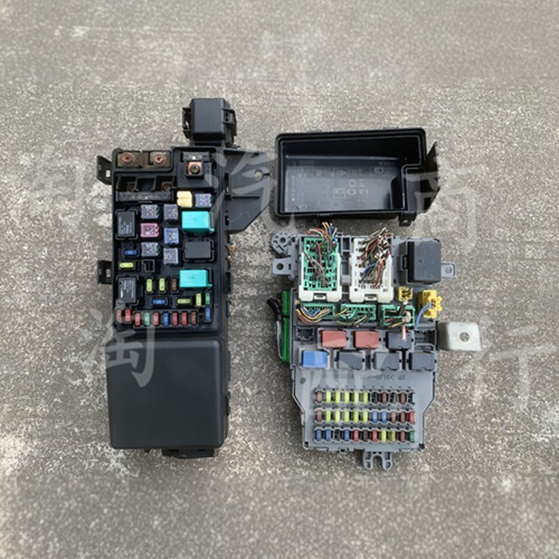 本田7代七代半雅阁2.0 2.4室内机舱保险盒车身电脑