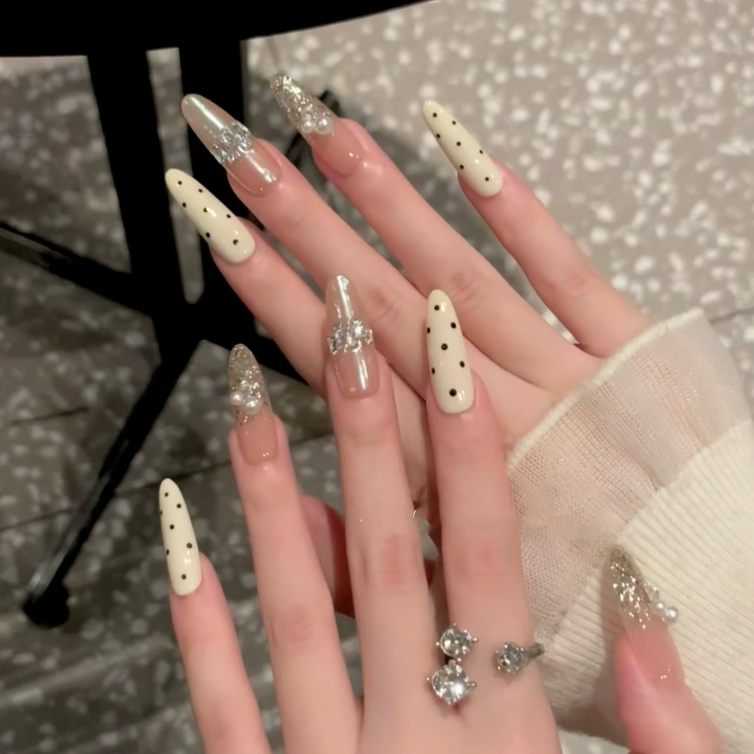 法式珍珠白ins小波点成品假指甲