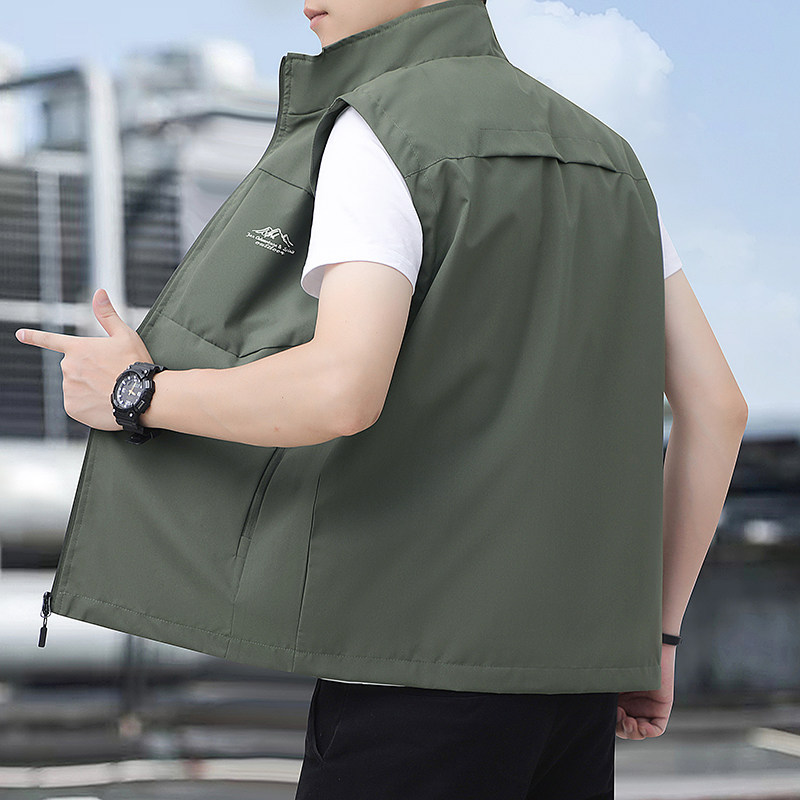 时尚潮男士马甲户外背心夏季薄款纯色立领马夹外套男透气无袖坎肩