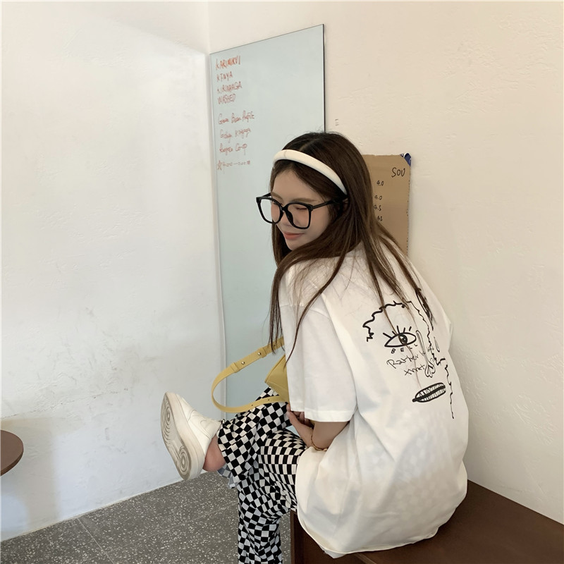 Real price graffiti print smiley face loose short sleeve T-shirt