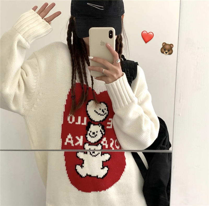 Japanese white sweater with loose and retro Pullover and round neck top