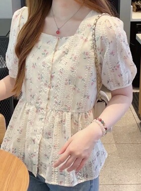法式轻奢高级感碎花雪纺上衣女夏泡泡袖遮肚子娃娃衫短袖绣花衬衫