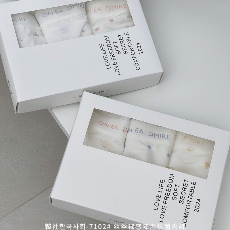 韩社丝丝裸感降温抗菌内裤女轻薄舒适透气中腰提臀包臀无痕三角裤