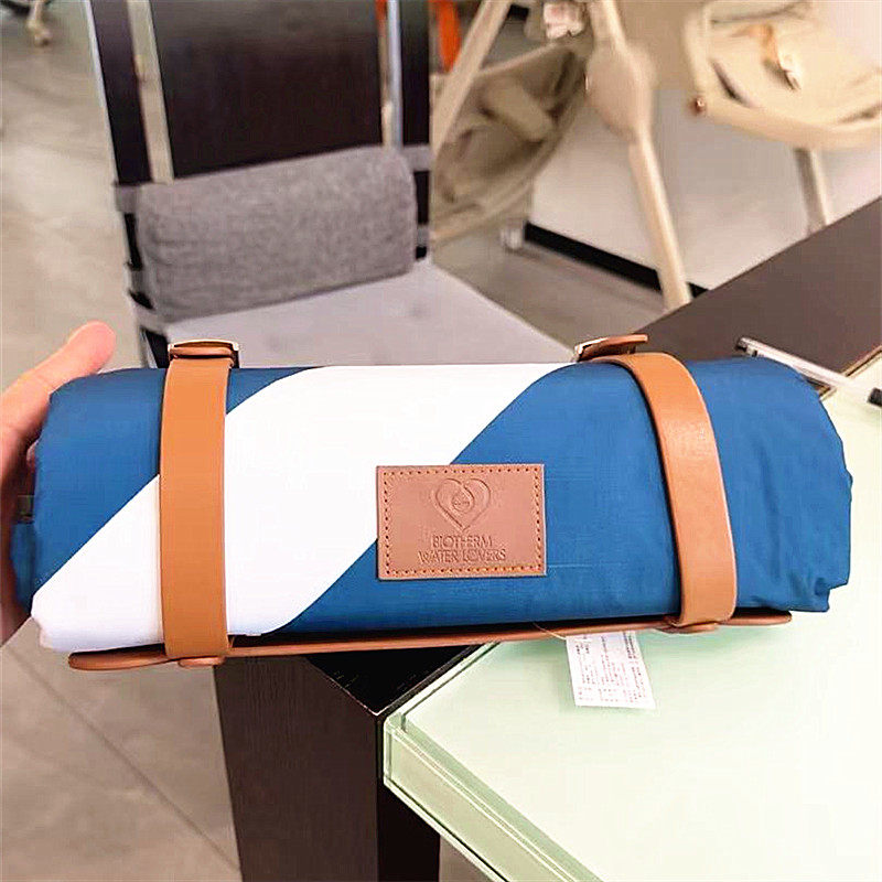 专柜赠品！碧欧泉Water Lovers野餐垫露营垫尺寸约1.4*1.7米