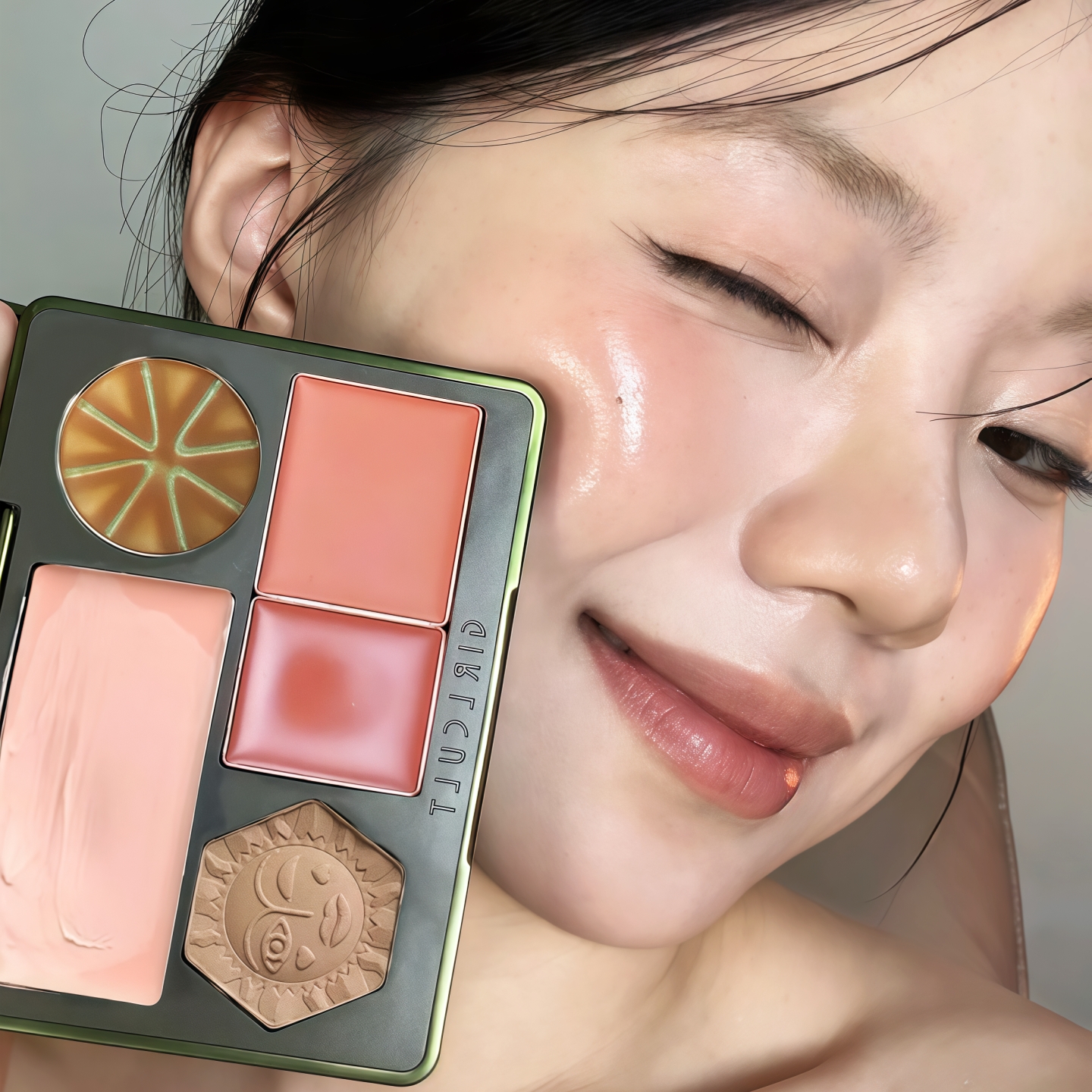 girlcult构奇面部综合盘腮红高光修容三合一体盘桃花脸本草纲目女