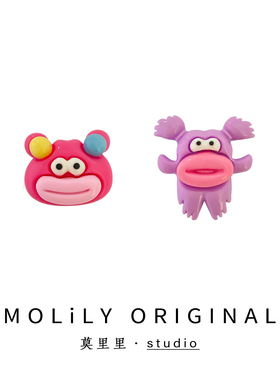莫里里2024不对称搞怪卡通丑萌粉紫色香肠大嘴怪兽耳钉耳夹