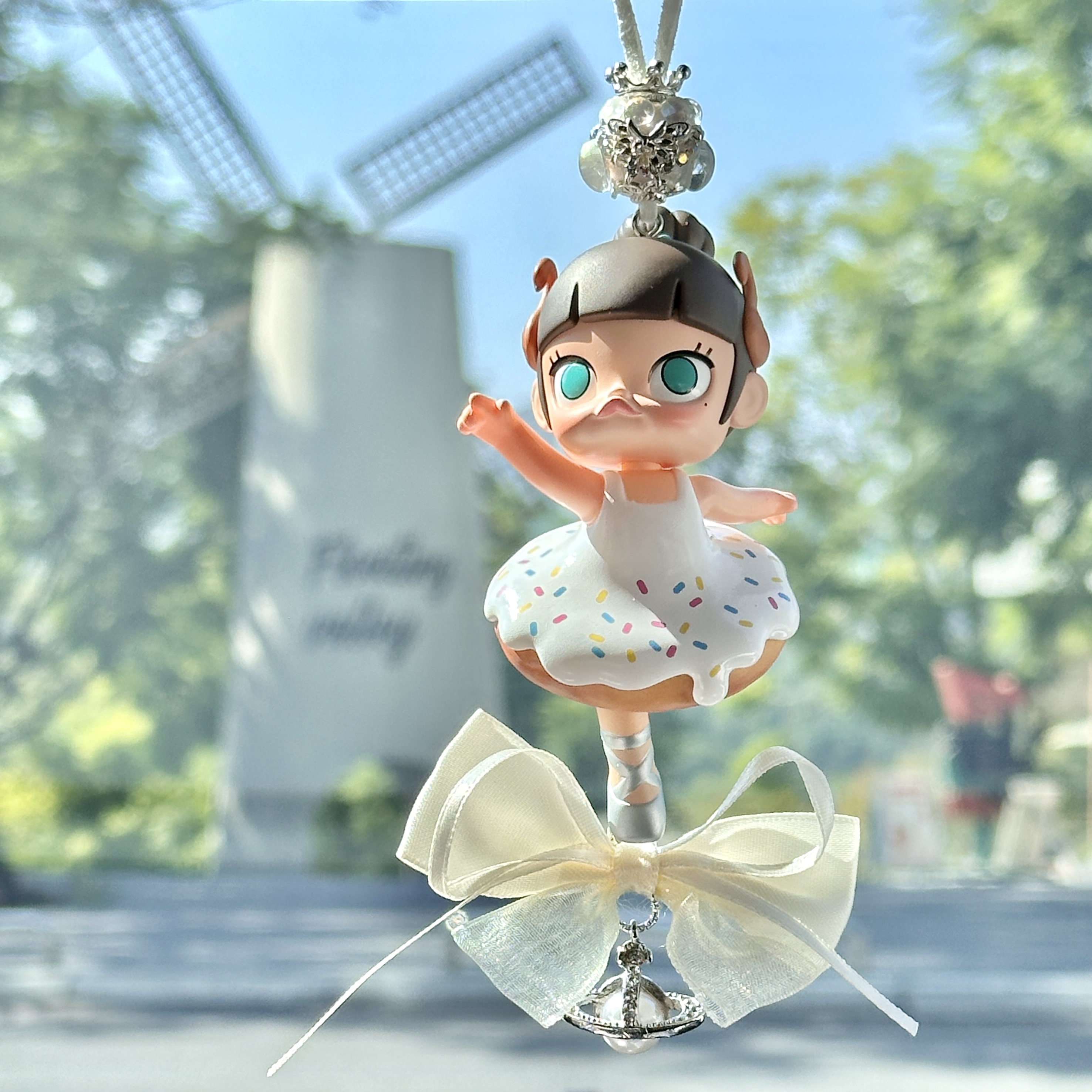 正版泡泡玛特molly面包系列车挂