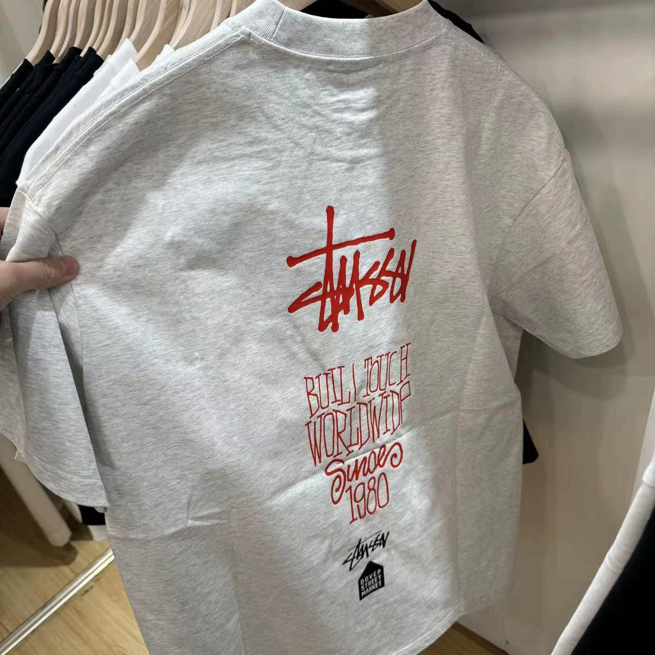 奥特莱斯~品牌专柜折扣港风潮流新款春夏宽松男女印花短袖t恤上衣,男装,时尚防晒服,淘宝优惠券,粉丝福利购,淘宝优惠卷