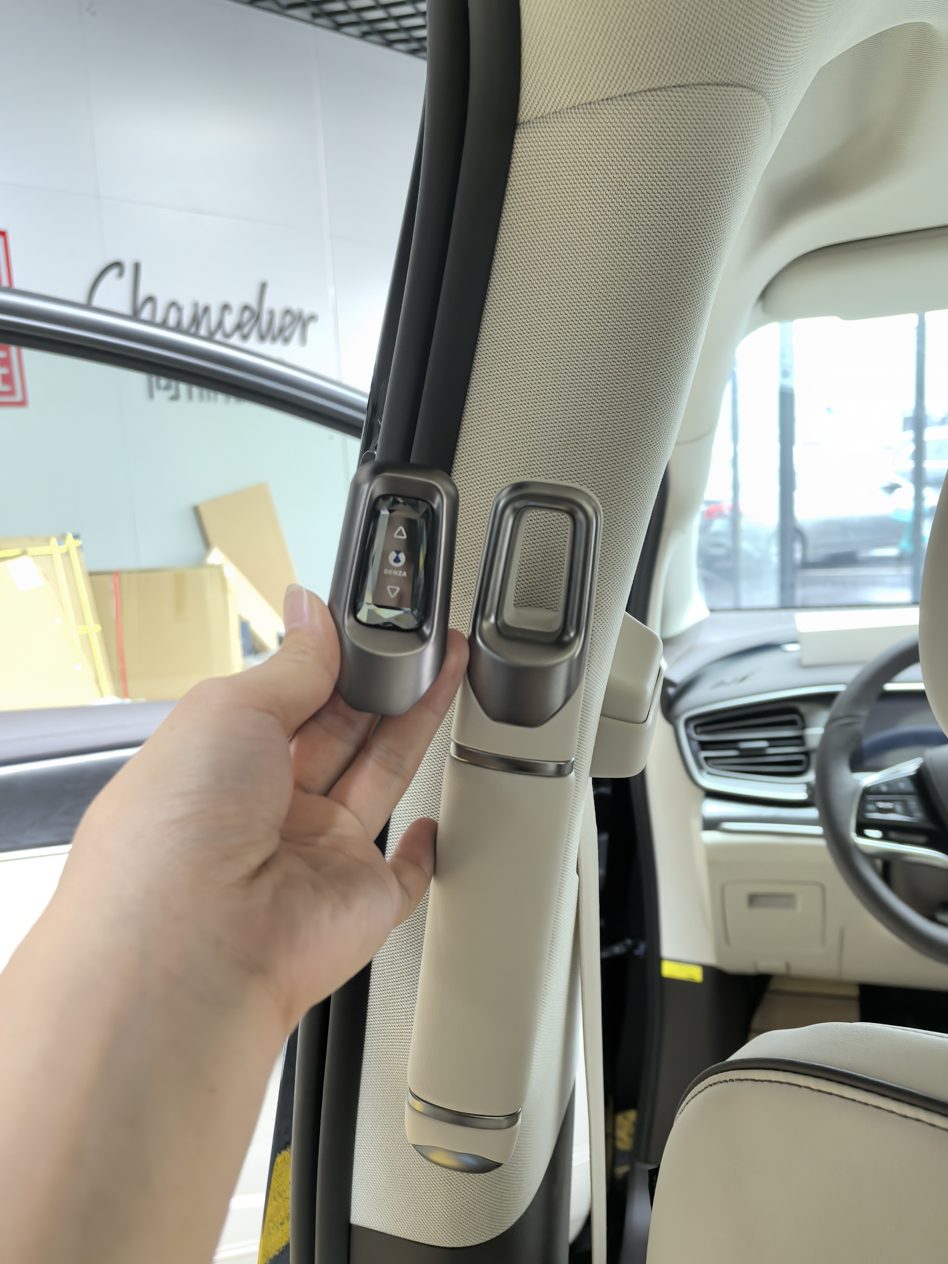 适用于腾势d9忠诚卫士水晶开关原厂风格水晶开关无损安装实用升级