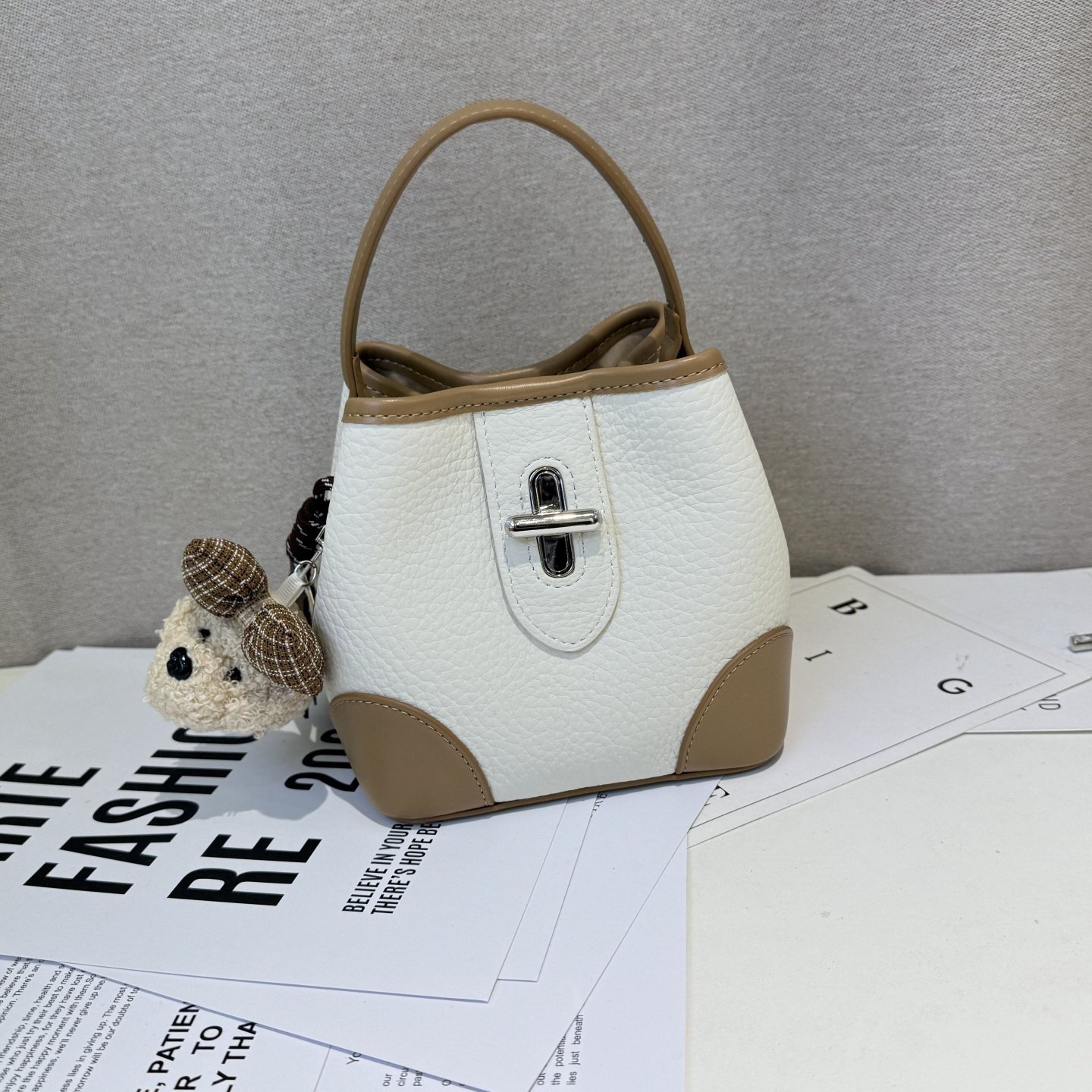 小众复古荔枝纹锦囊包百搭时尚水桶包2026新款质感撞色单肩斜挎包,箱包皮具/热销女包/男包,通用款女包,淘宝优惠券,粉丝福利购,淘宝优惠卷