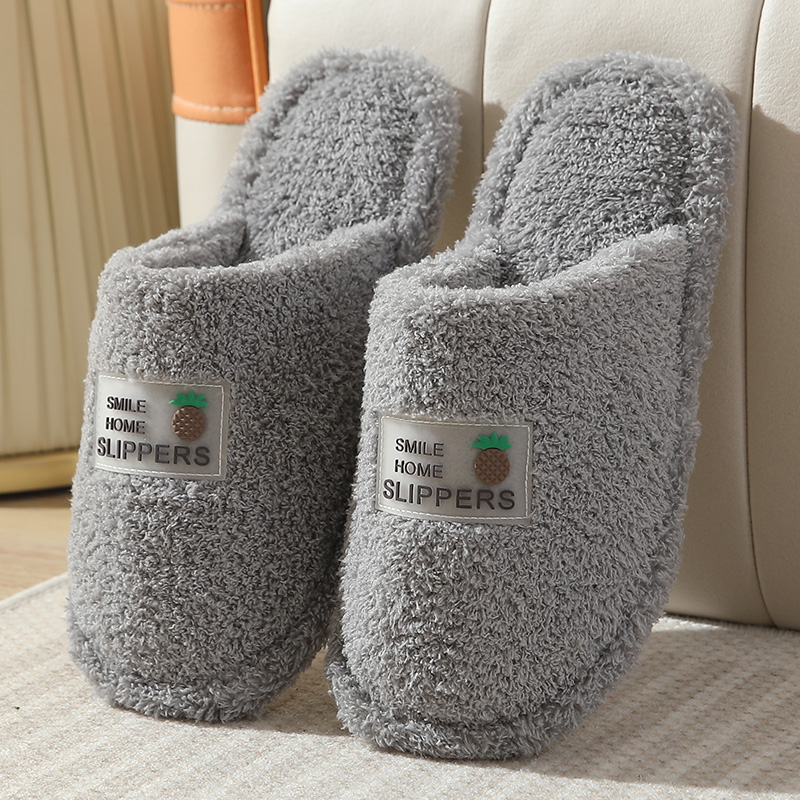 柯嘉怡软底毛茸茸棉拖鞋