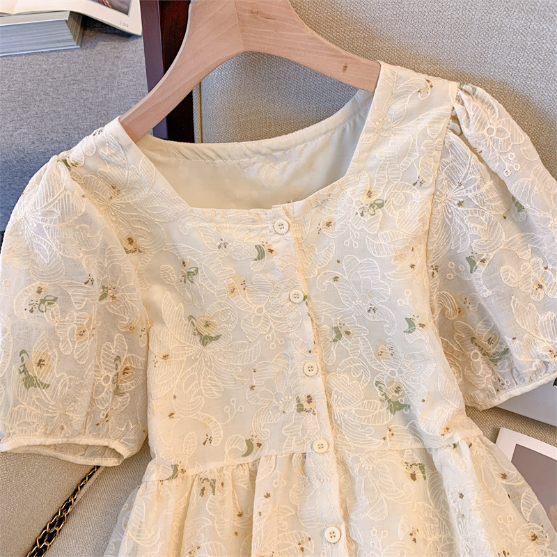 BIG BRAND PICK UP LEAKY FRENCH EMBROIDERY SQUARE-NECK SHIRT WOMENS HIGH-END SENSE UNIQUE CHIC BABYDOLL SHIRT SWEET PUFF SLEEVE TOP