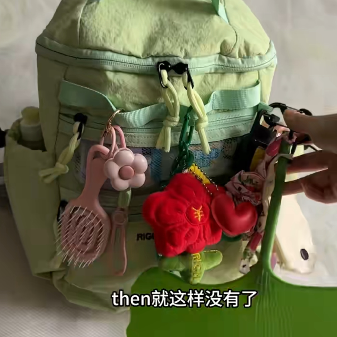 森系ins百搭休闲背包多色耐磨露营运动旅行背包可爱卡通轻便书包