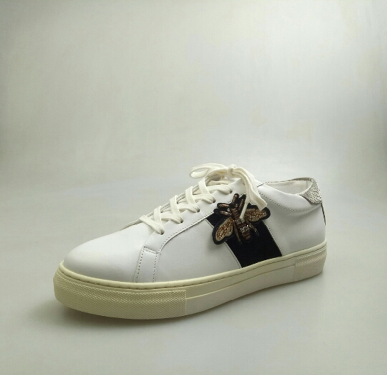 新款真皮平底运动小白鞋绑带单鞋瘦脚外贸女鞋春秋舒适休闲鞋板鞋