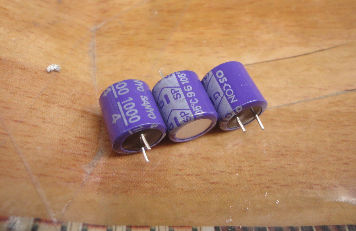 原包装 日本三洋 4V1000UF 固态 电容 OS-CON SP 10*10 105度